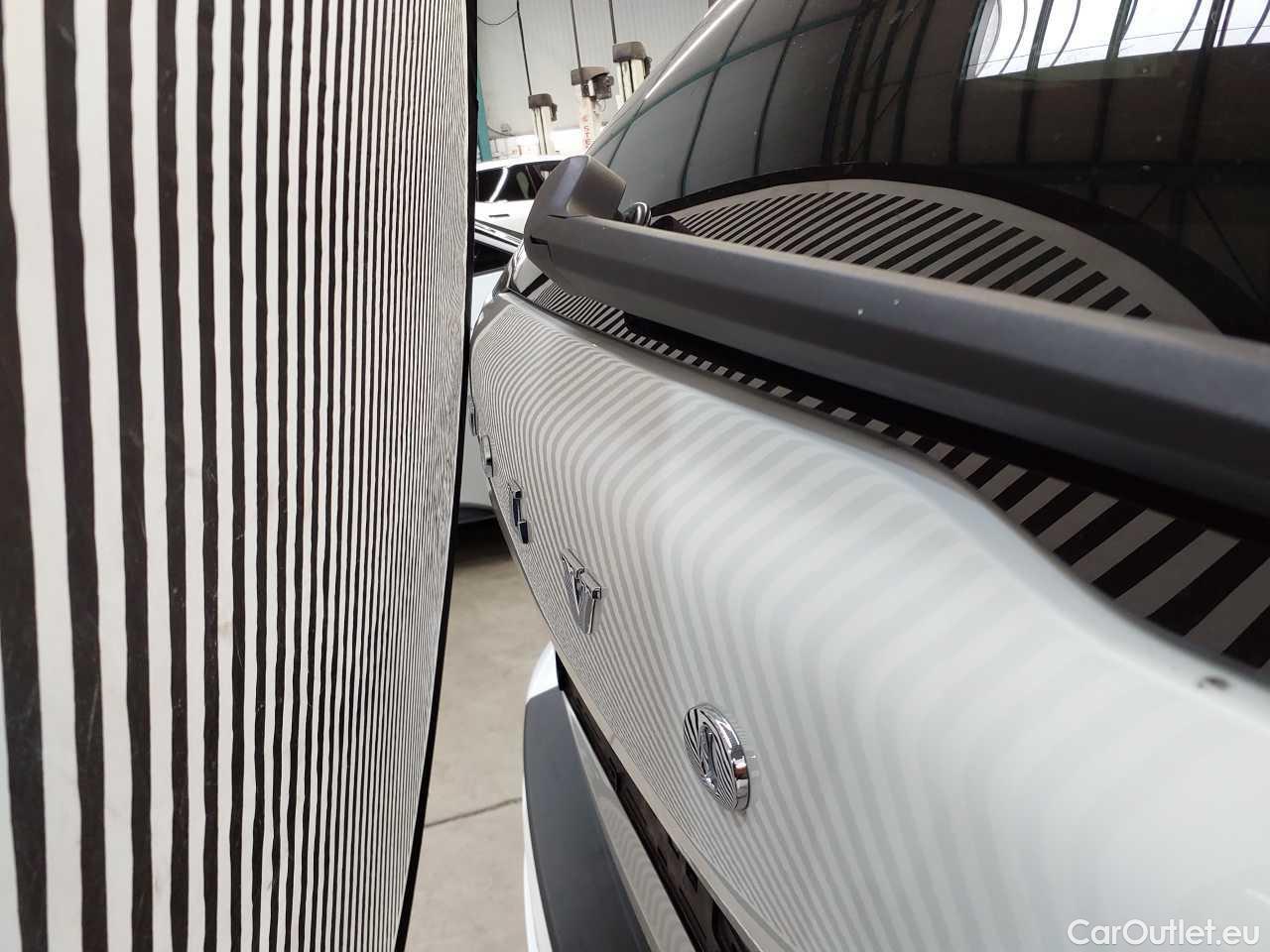 Volvo  XC60 B4 D AWD Geartronic RDesign Automatic Diesel/Electric  100 #40