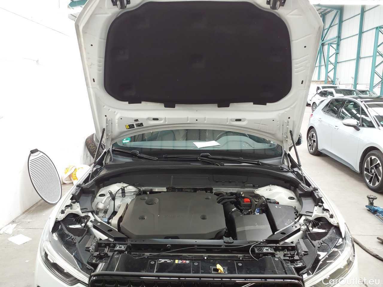 Volvo  XC60 B4 D AWD Geartronic RDesign Automatic Diesel/Electric  100 #19