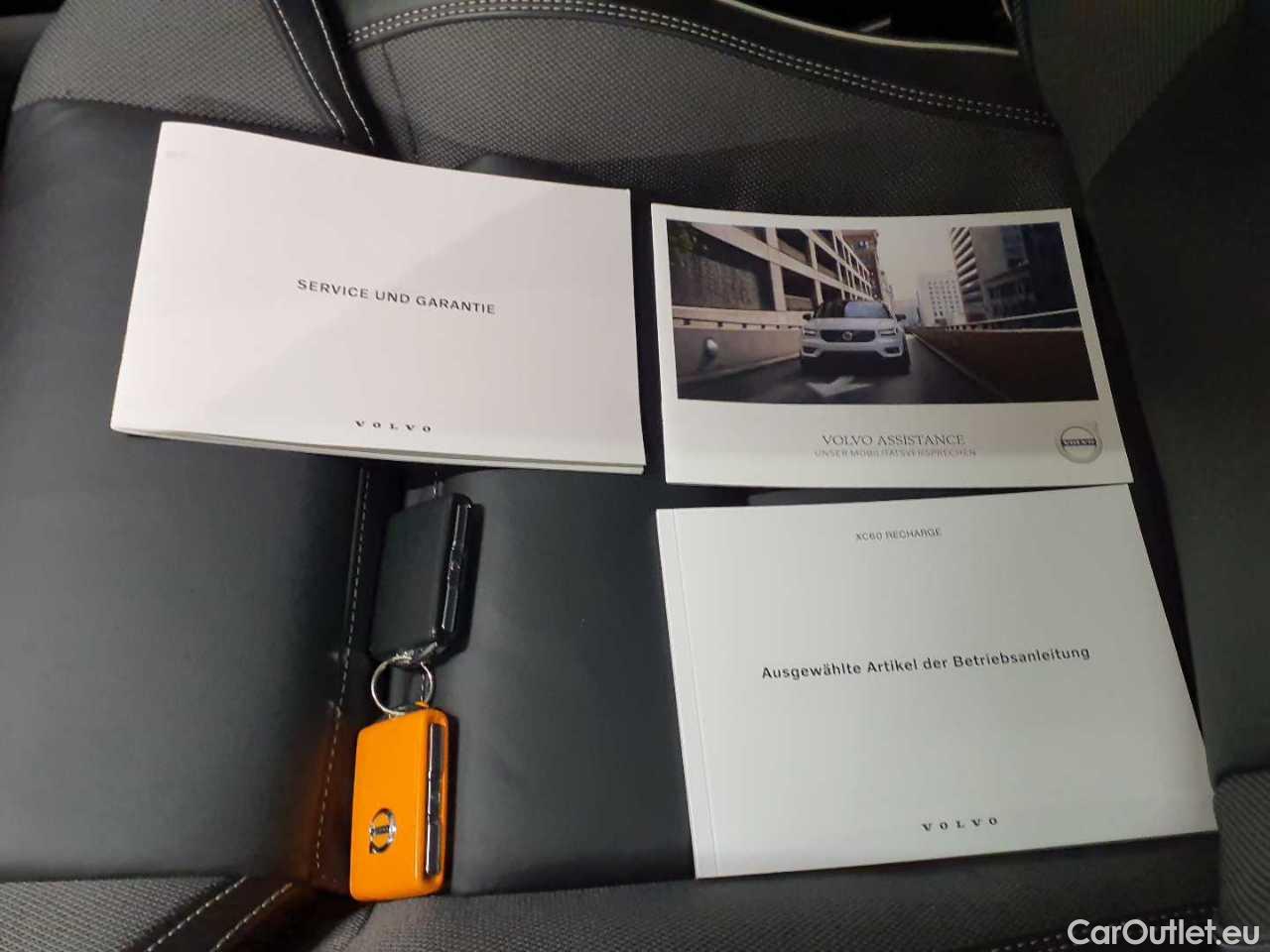 Volvo  XC60 T6 AWD Recharge Geartronic R-Design Automatic Petrol/Electric  102 #27