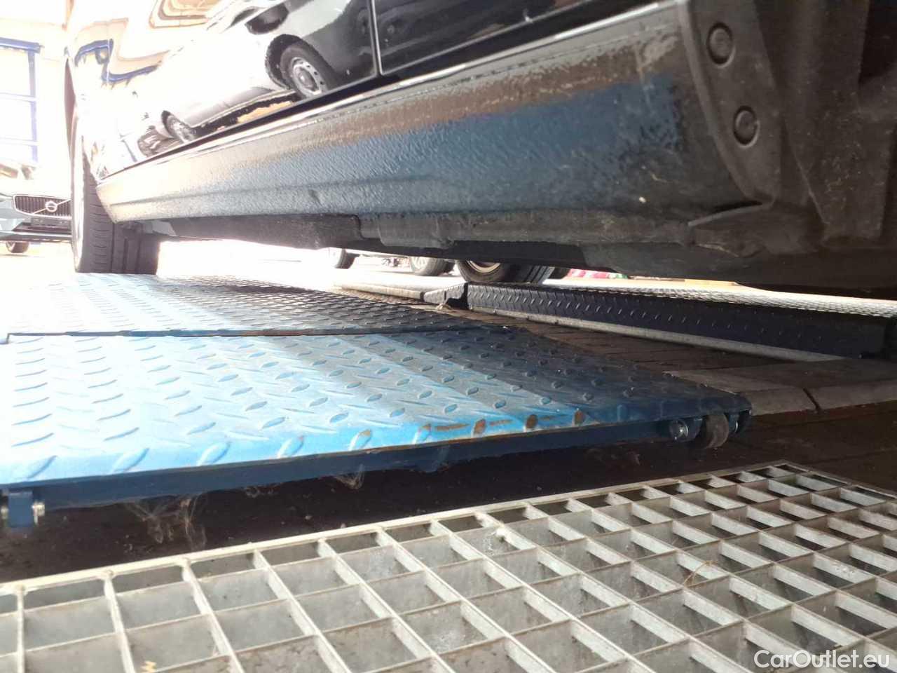 Audi  A4 Avant 30 TDI S tronic Automatic Diesel/Electric  88 #20