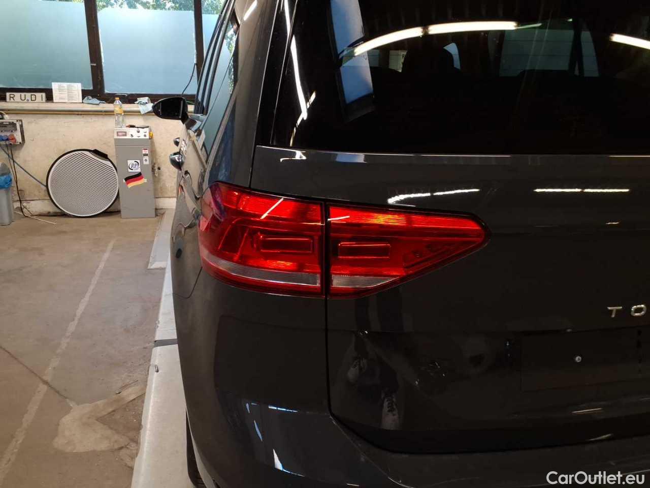 Volkswagen  Touran 2.0 TDI SCR DSG Comfortline Automatic Diesel  104 #16