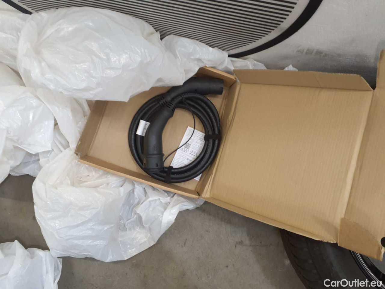 Ford  Kuga 2.5 Duratec FHEV TITANIUM Automatic Petrol/Electric  89 #24