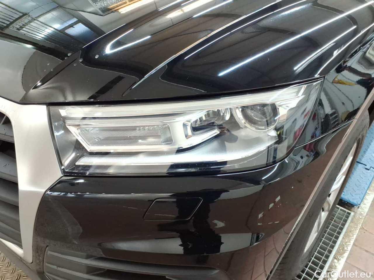 Audi  Q5 40 TDI quattro S tronic Automatic Diesel/Electric  105 #18