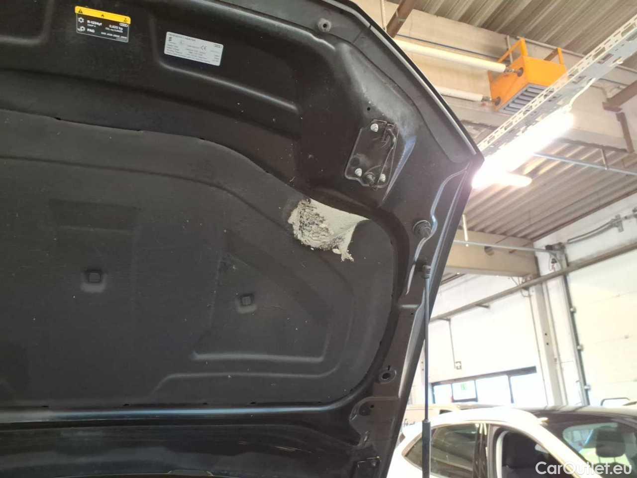 Audi  A6 Avant 40 TDI quattro S tronic sport Automatic Diesel/Electric  91 #36