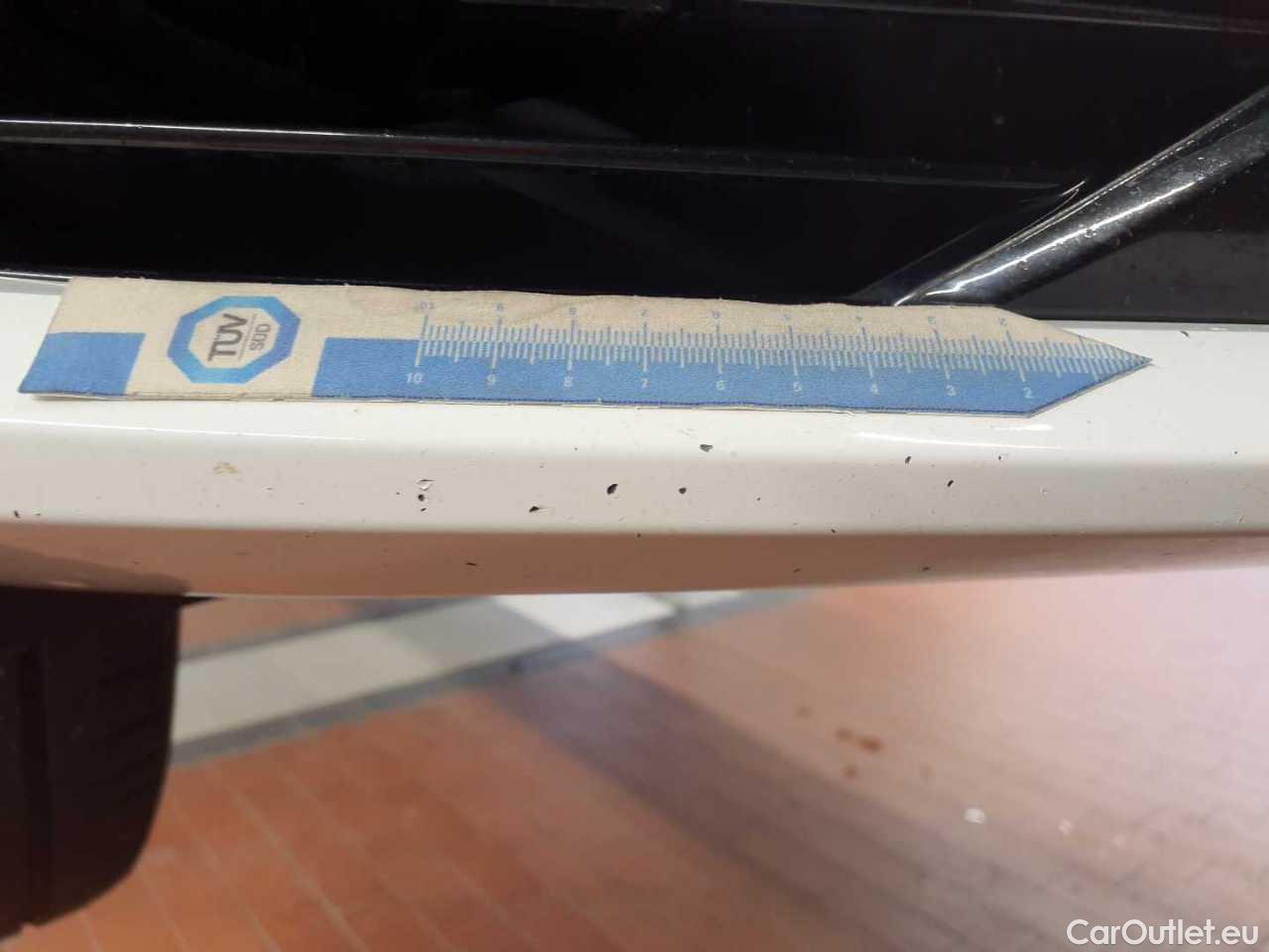 Volvo  XC60 T6 AWD Recharge Geartronic R-Design Automatic Petrol/Electric  102 #35