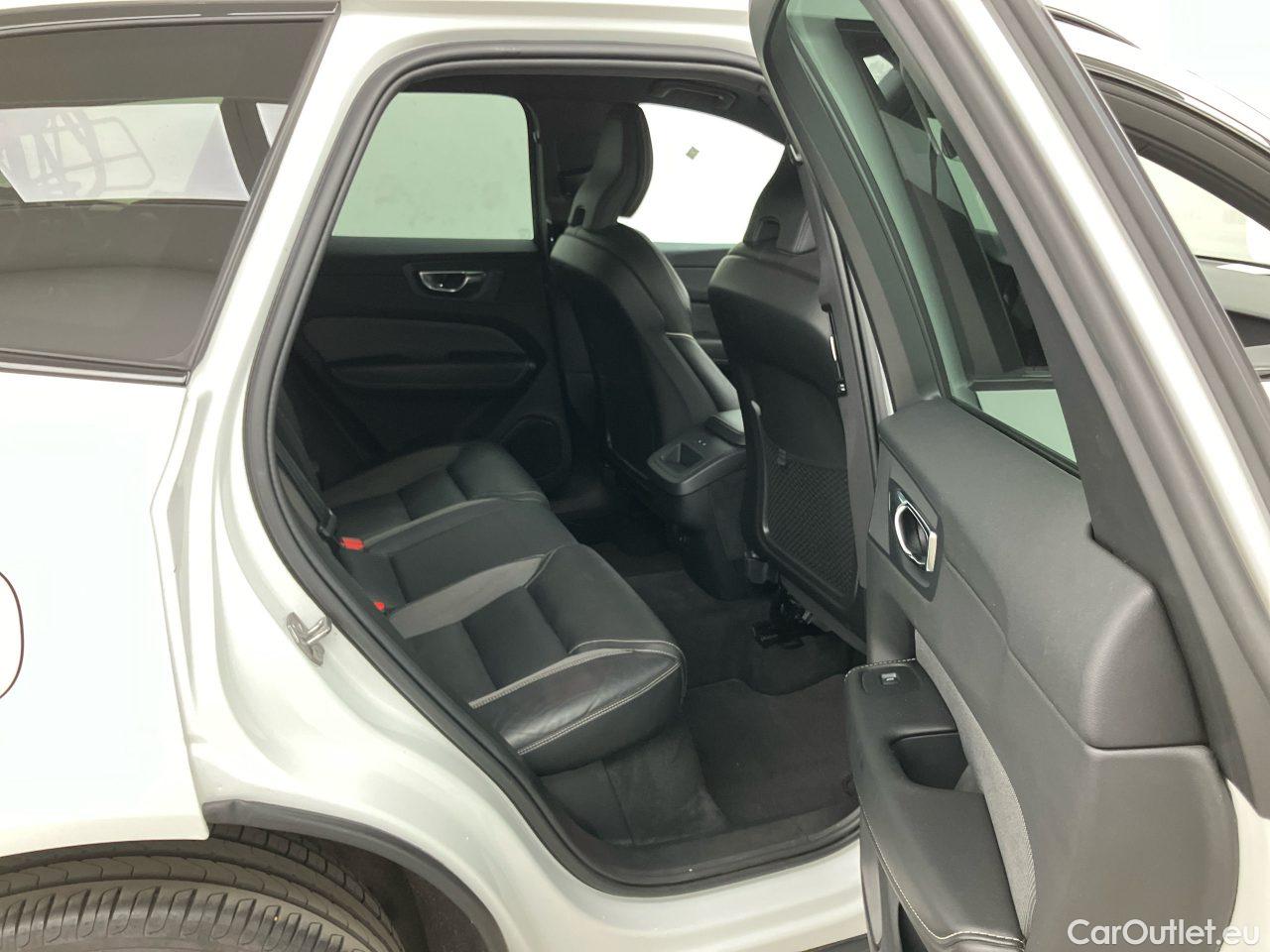 Volvo  XC60 B4 D AWD Geartronic RDesign Automatic Diesel/Electric  100 #9