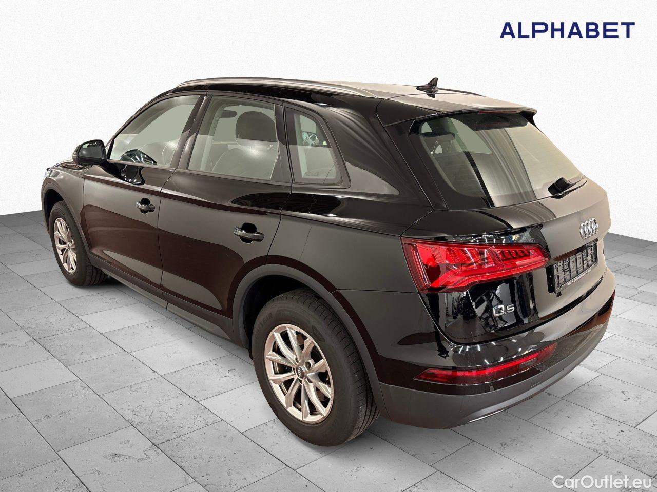 Audi  Q5 40 TDI quattro S tronic Automatic Diesel/Electric  105 #3