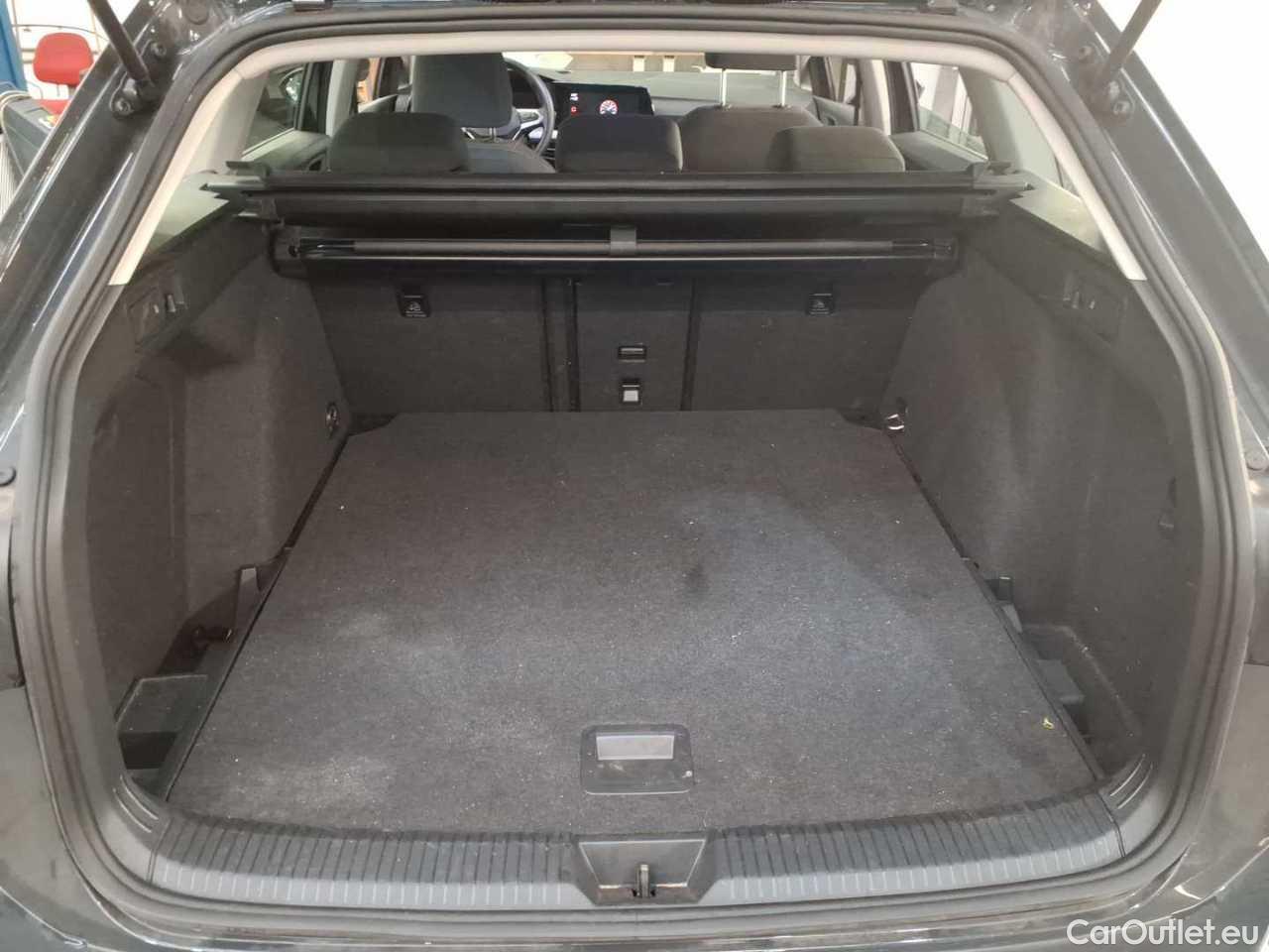 Volkswagen  Golf  Variant 2.0 TDI SCR DSG Life Automatic Diesel  96 #5