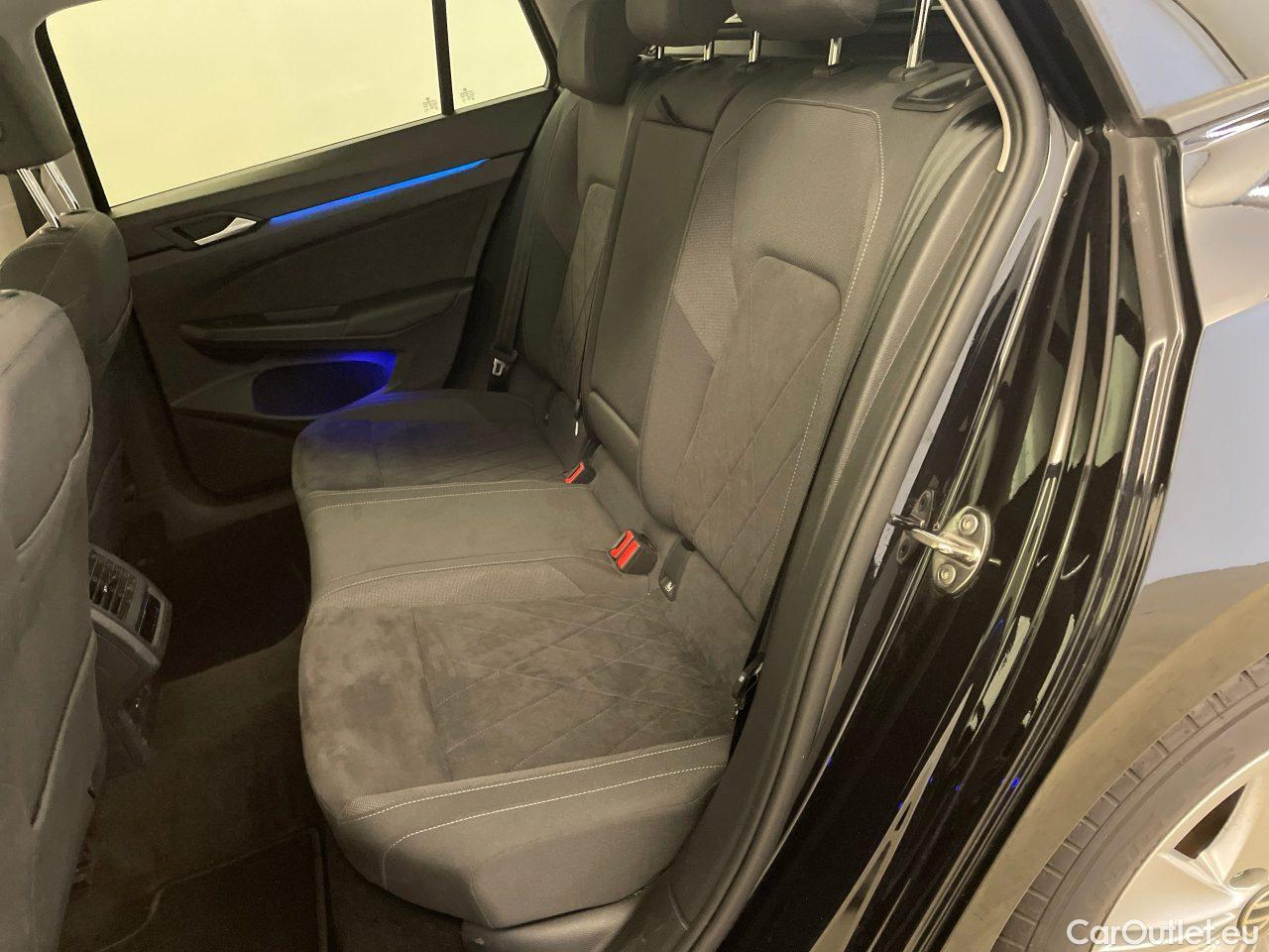 Volkswagen  Golf  Variant 2.0 TDI SCR Life Manual Diesel  97 #9