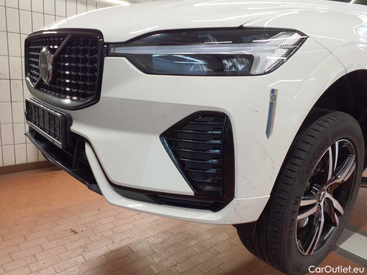 Volvo  XC60 T6 AWD Recharge Geartronic R-Design Automatic Petrol/Electric  102 #39