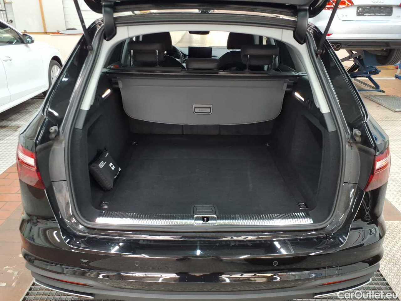 Audi  A4 Avant 30 TDI S tronic Automatic Diesel/Electric  88 #5