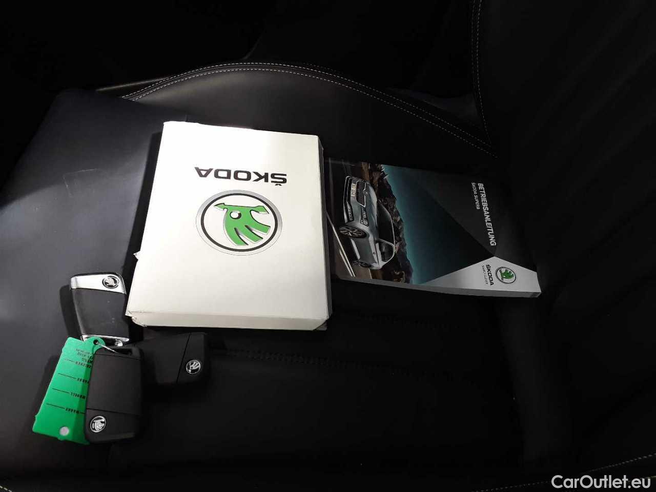 Skoda  Superb Combi 2.0 TDI DSG Style Automatic Diesel  85 #19