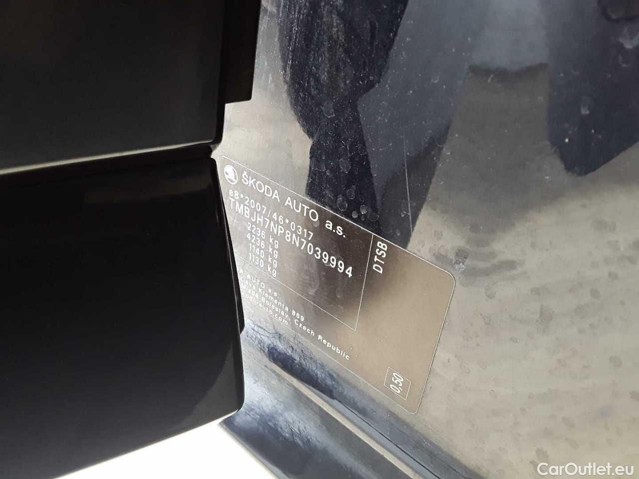 Skoda  Superb Combi 2.0 TDI DSG Style Automatic Diesel  85 #12