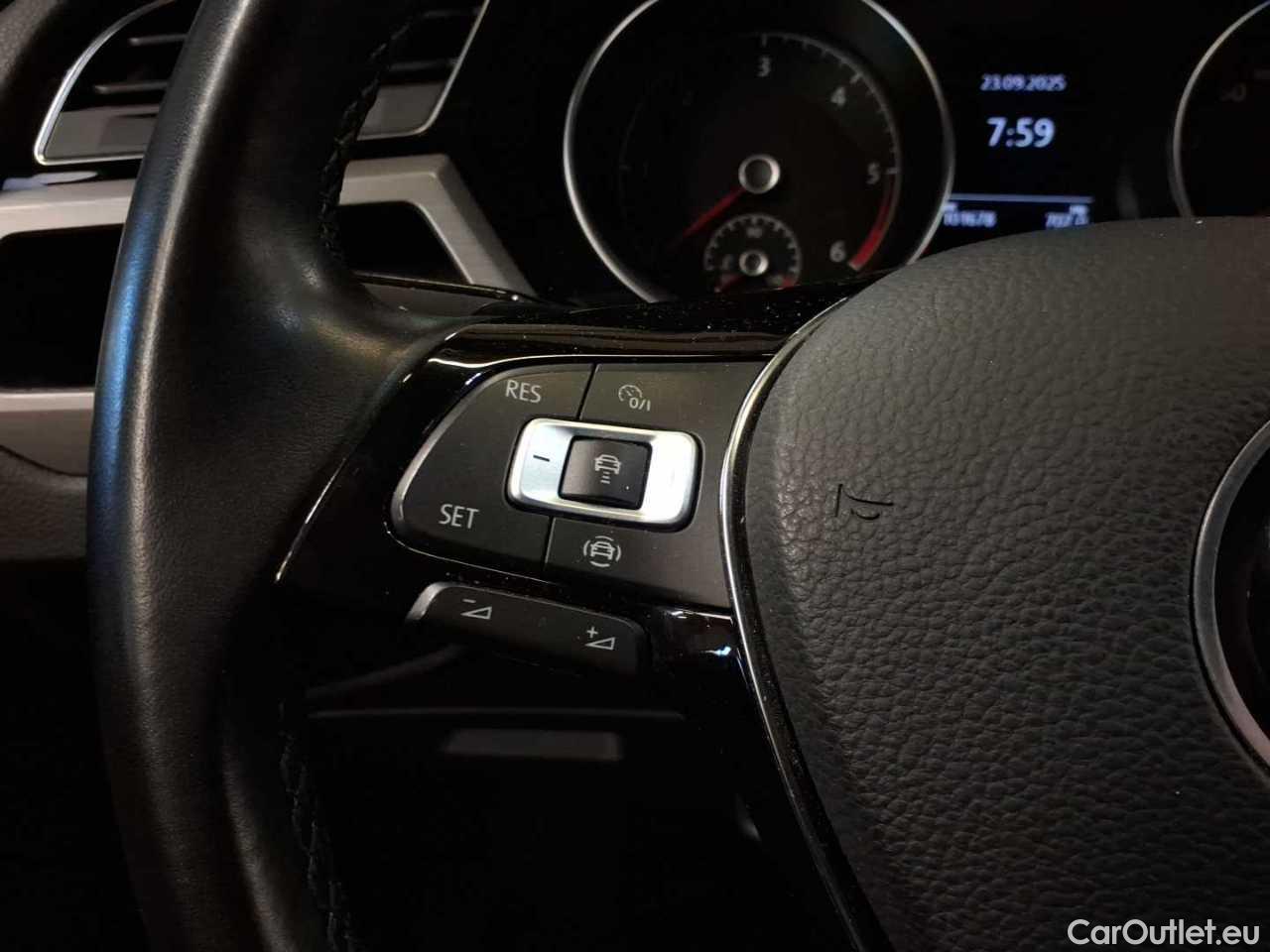 Volkswagen  Touran 2.0 TDI SCR DSG Comfortline Automatic Diesel  104 #21