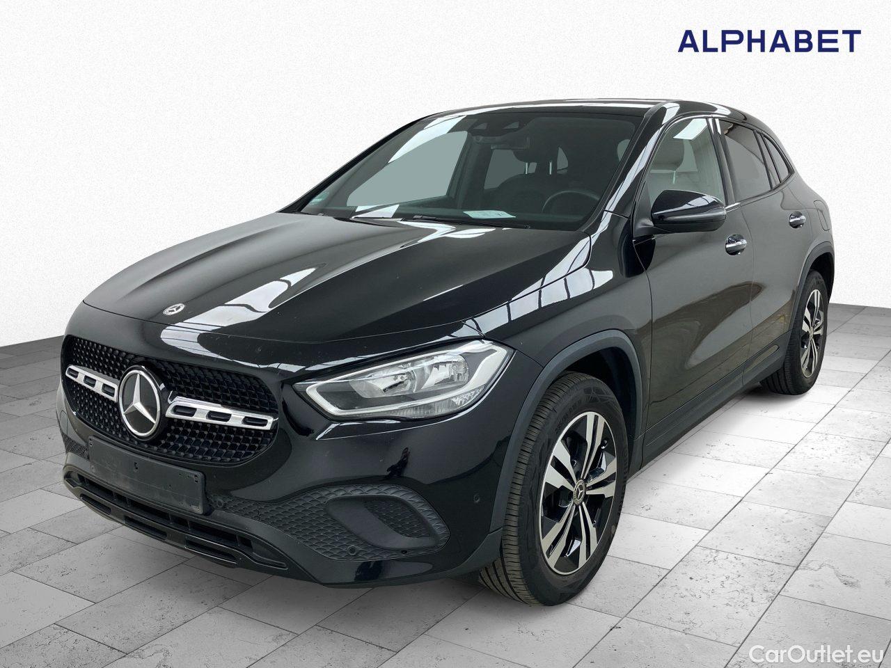 Mercedes  GLA 200 d 4Matic 8G-DCT Progressive Automatic Diesel  106 #1