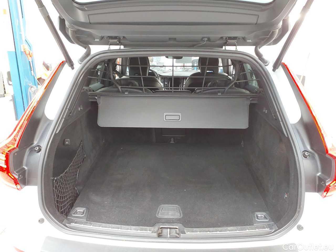 Volvo  XC60 B4 D AWD Geartronic RDesign Automatic Diesel/Electric  100 #20