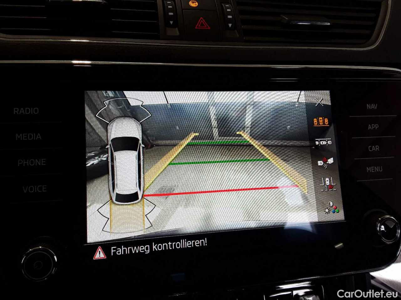 Skoda  Superb Combi 2.0 TDI DSG Style Automatic Diesel  85 #13