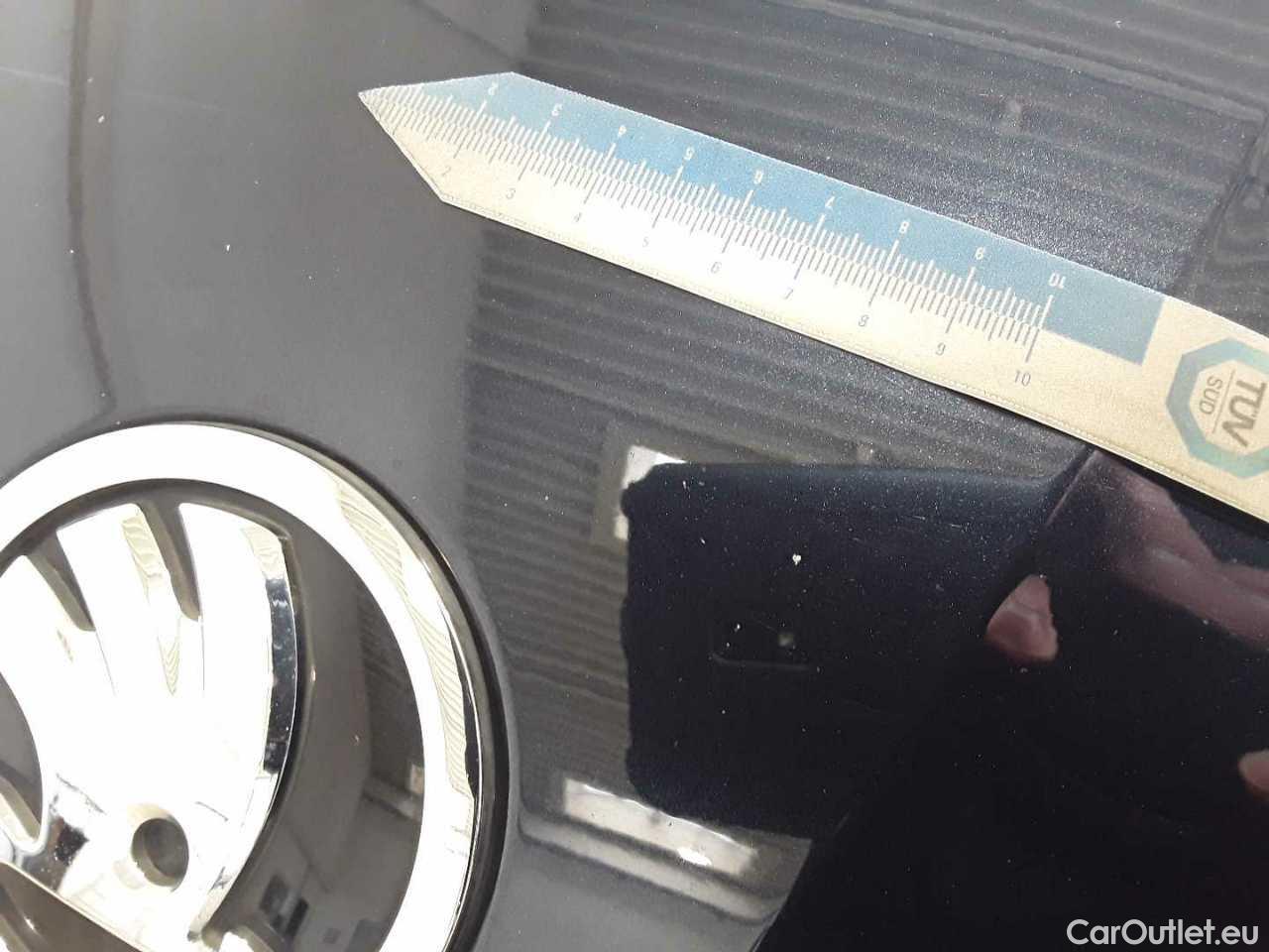 Skoda  Superb Combi 2.0 TDI DSG Style Automatic Diesel  85 #37