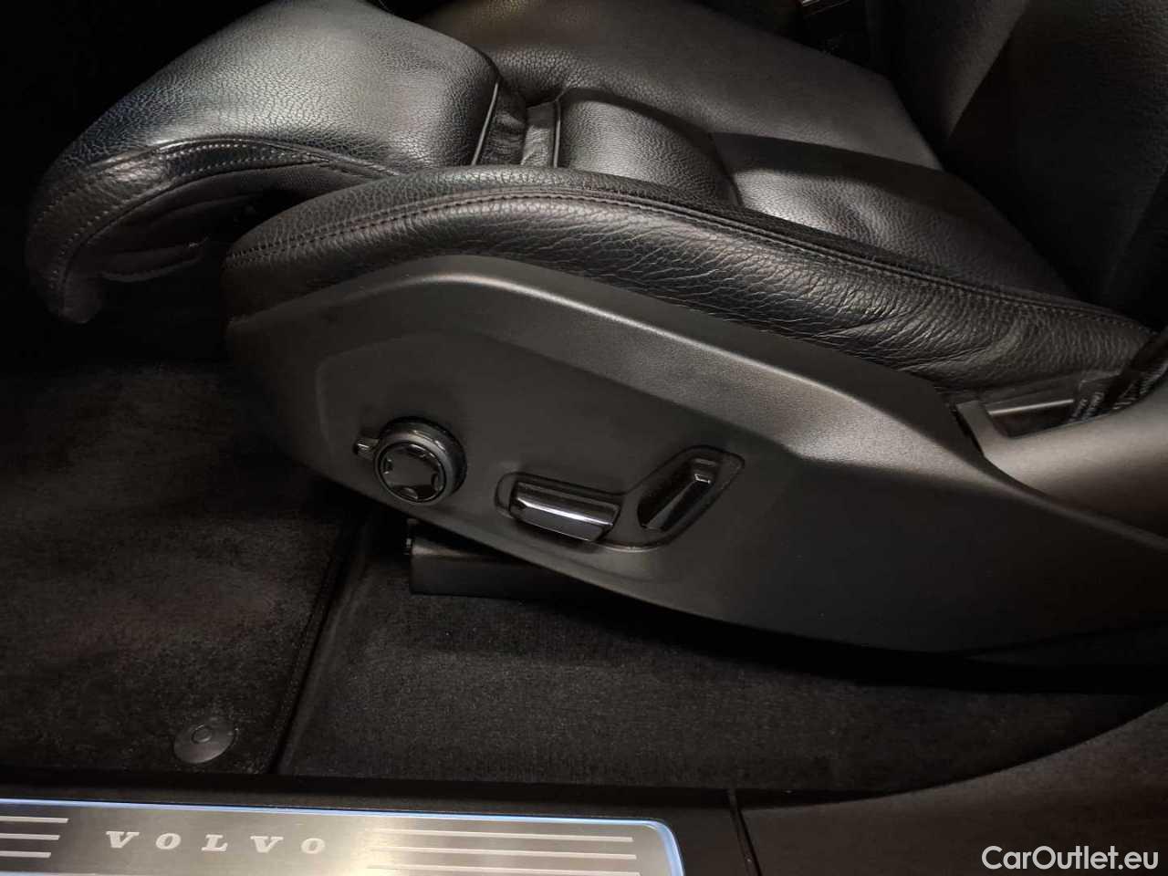Volvo  XC90 B5 D AWD GEARTRONIC INSCRIPTION Automatic Diesel/Electric  121 #20