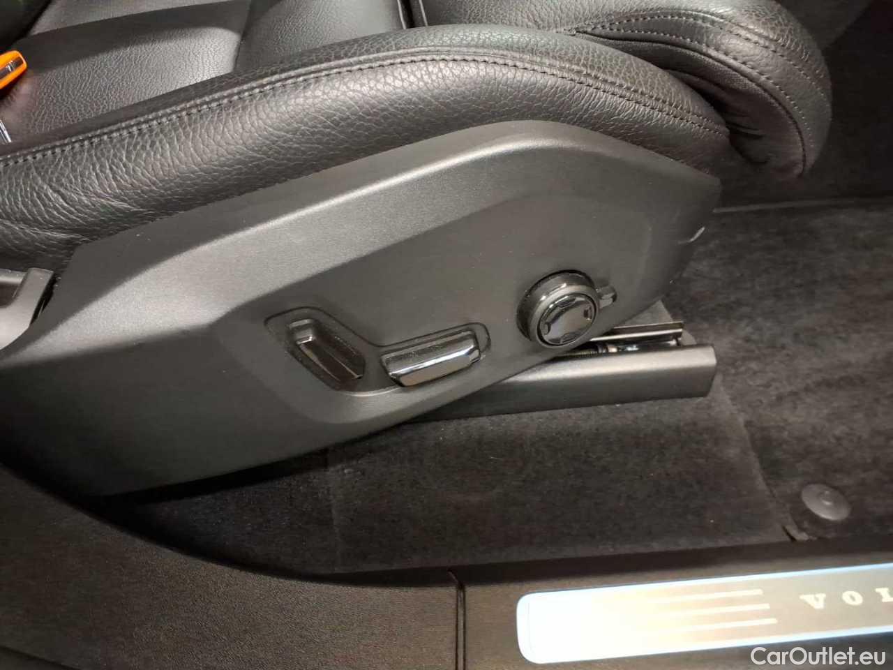 Volvo  XC90 B5 D AWD GEARTRONIC INSCRIPTION Automatic Diesel/Electric  121 #13