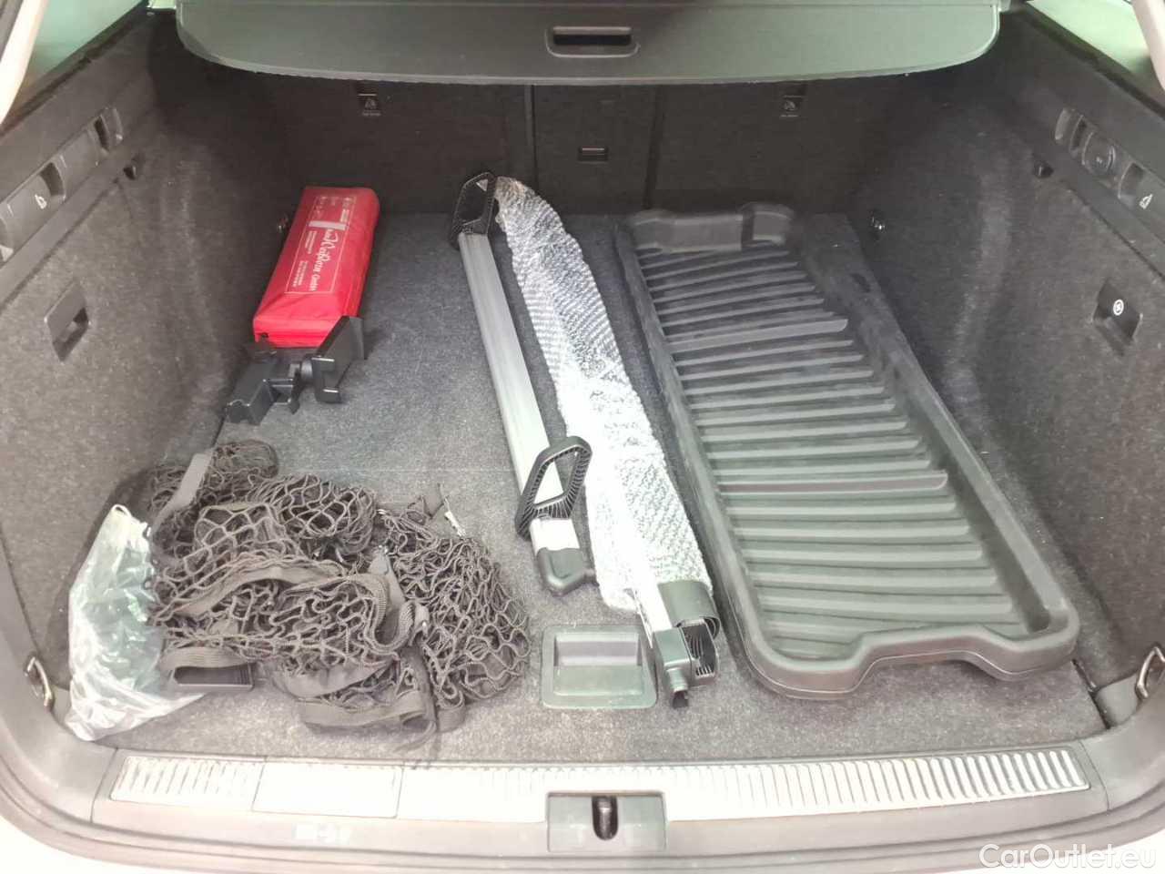 Skoda  Superb Combi 2.0 TDI 4x4 DSG L&K Automatic Diesel  112 #20