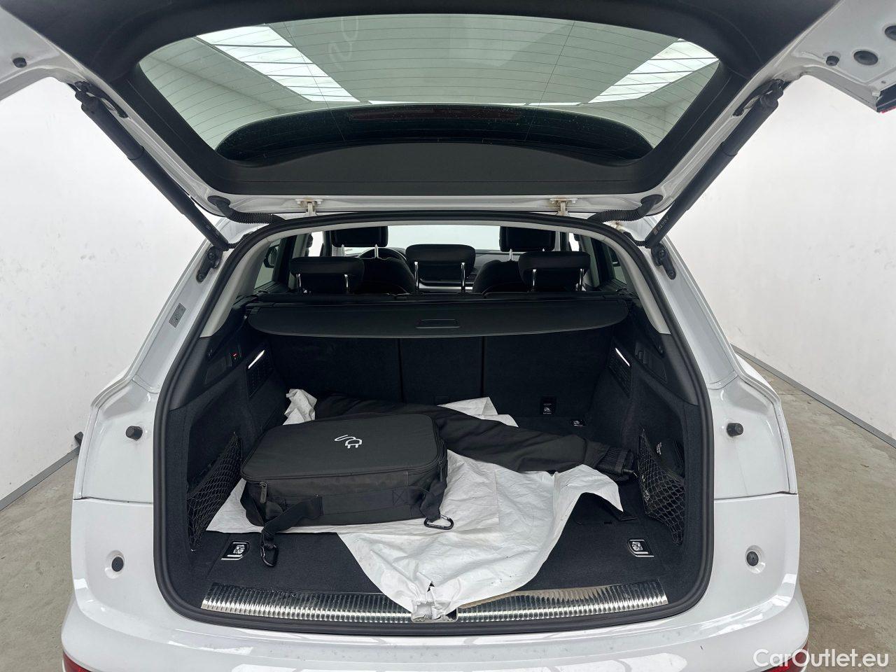 Audi  Q5 50 TFSIe Quattro S tronic advanced Automatic Petrol/Electric  123 #5