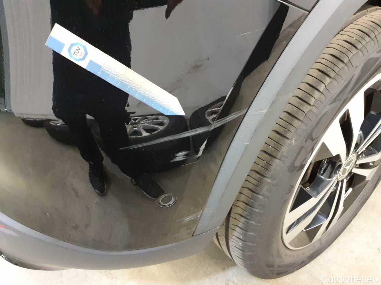 Mercedes  GLA 200 d 4Matic 8G-DCT Progressive Automatic Diesel  106 #31