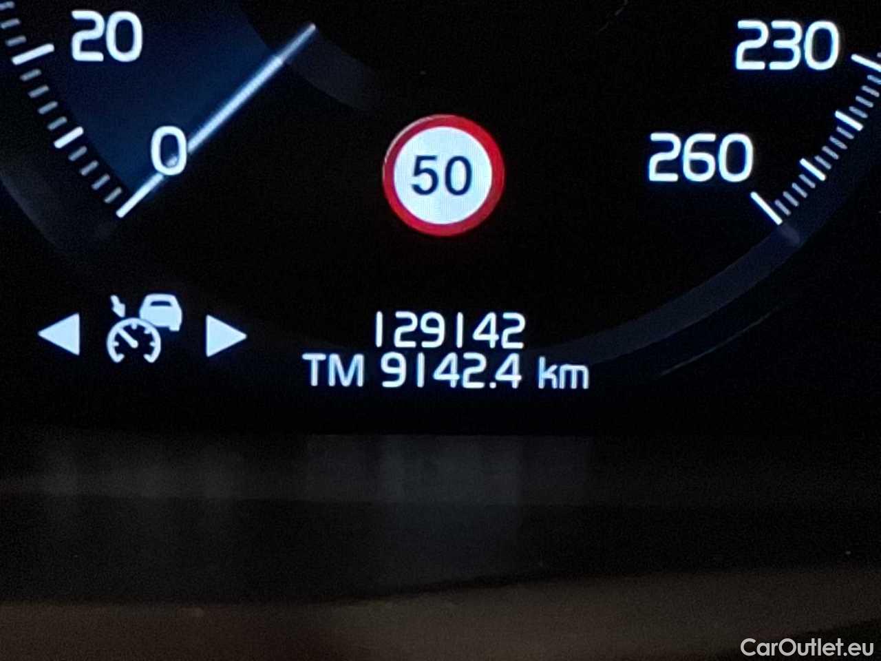 Volvo  XC90 B5 D AWD GEARTRONIC INSCRIPTION Automatic Diesel/Electric  121 #32