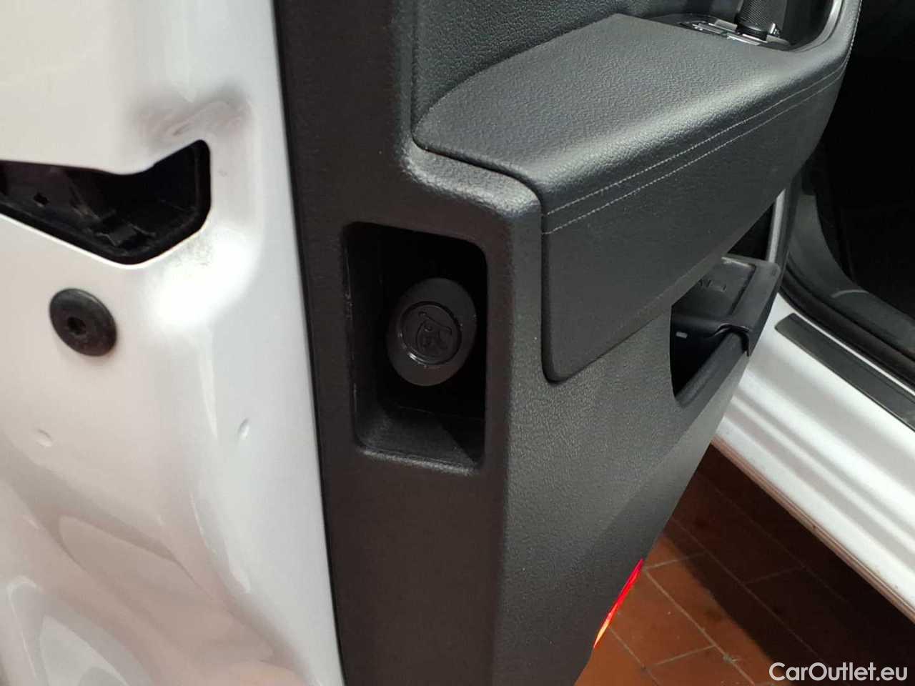 Skoda  Superb Combi 2.0 TDI 4x4 DSG L&K Automatic Diesel  112 #18