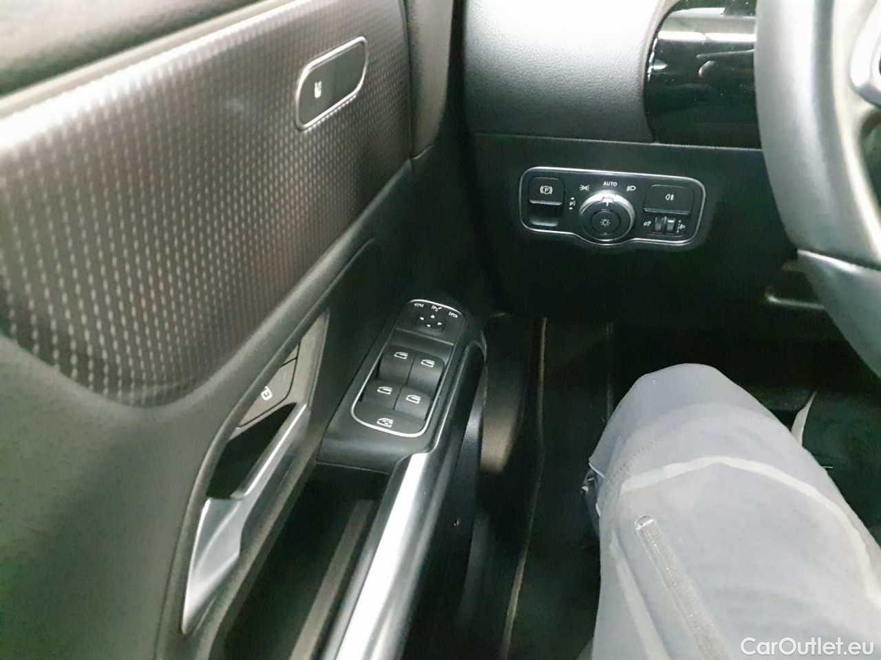 Mercedes  GLA 200 d 4Matic 8G-DCT Progressive Automatic Diesel  106 #14