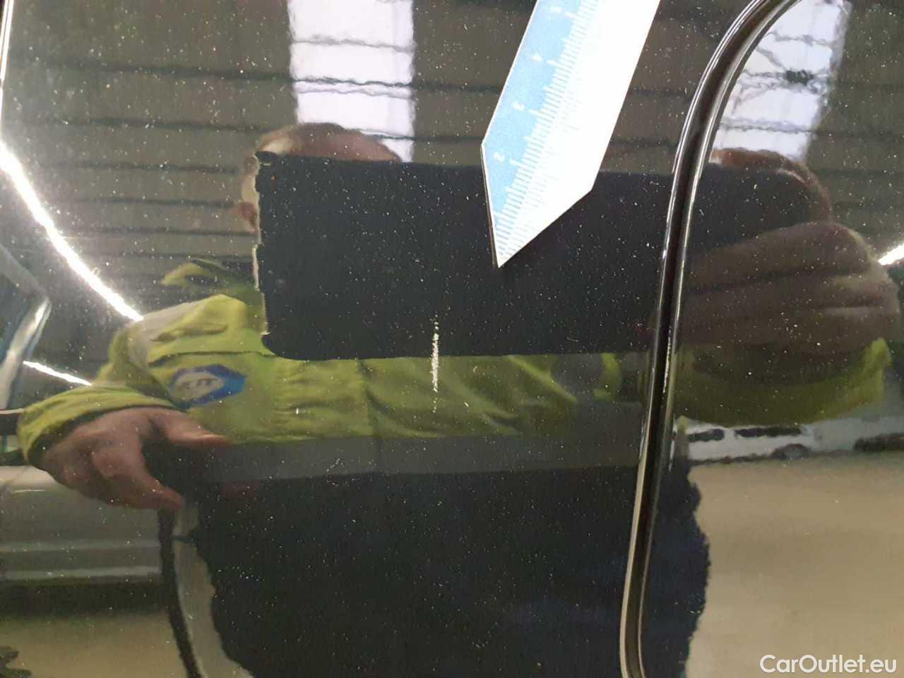 Mercedes  GLE 350 e 4Matic 9G-TRONIC AMG Line Automatic Petrol/Electric  130 #38