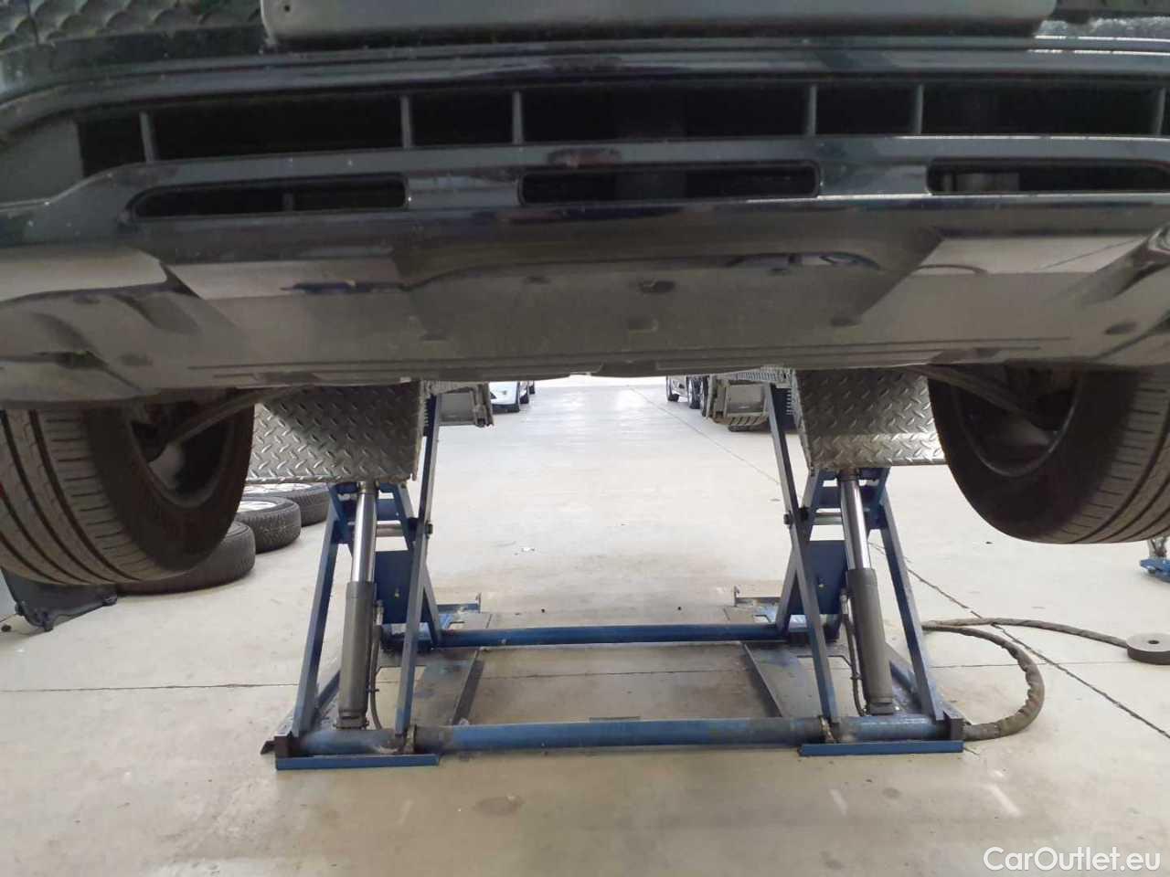 Mercedes  GLA 200 d 4Matic 8G-DCT Progressive Automatic Diesel  106 #23