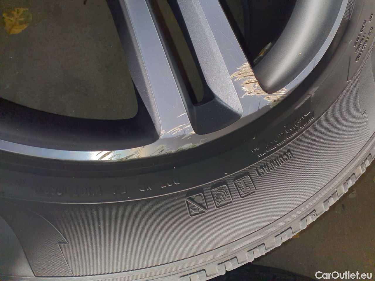 Mercedes  GLE 350 de 4Matic 9G-TRONIC AMG Line Automatic Diesel/Electric  128 #40