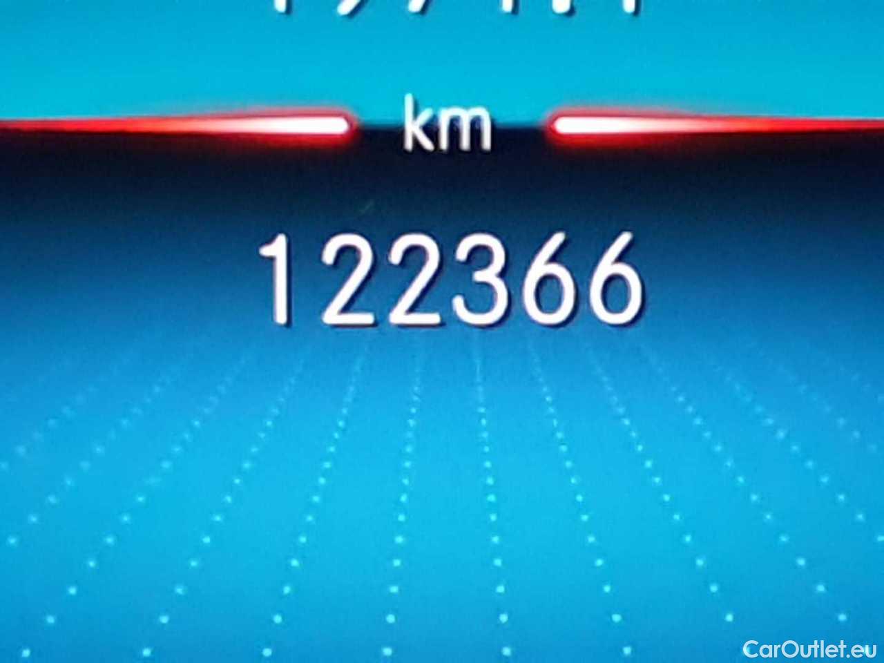 Mercedes  GLA 200 d 4Matic 8G-DCT Progressive Automatic Diesel  106 #16