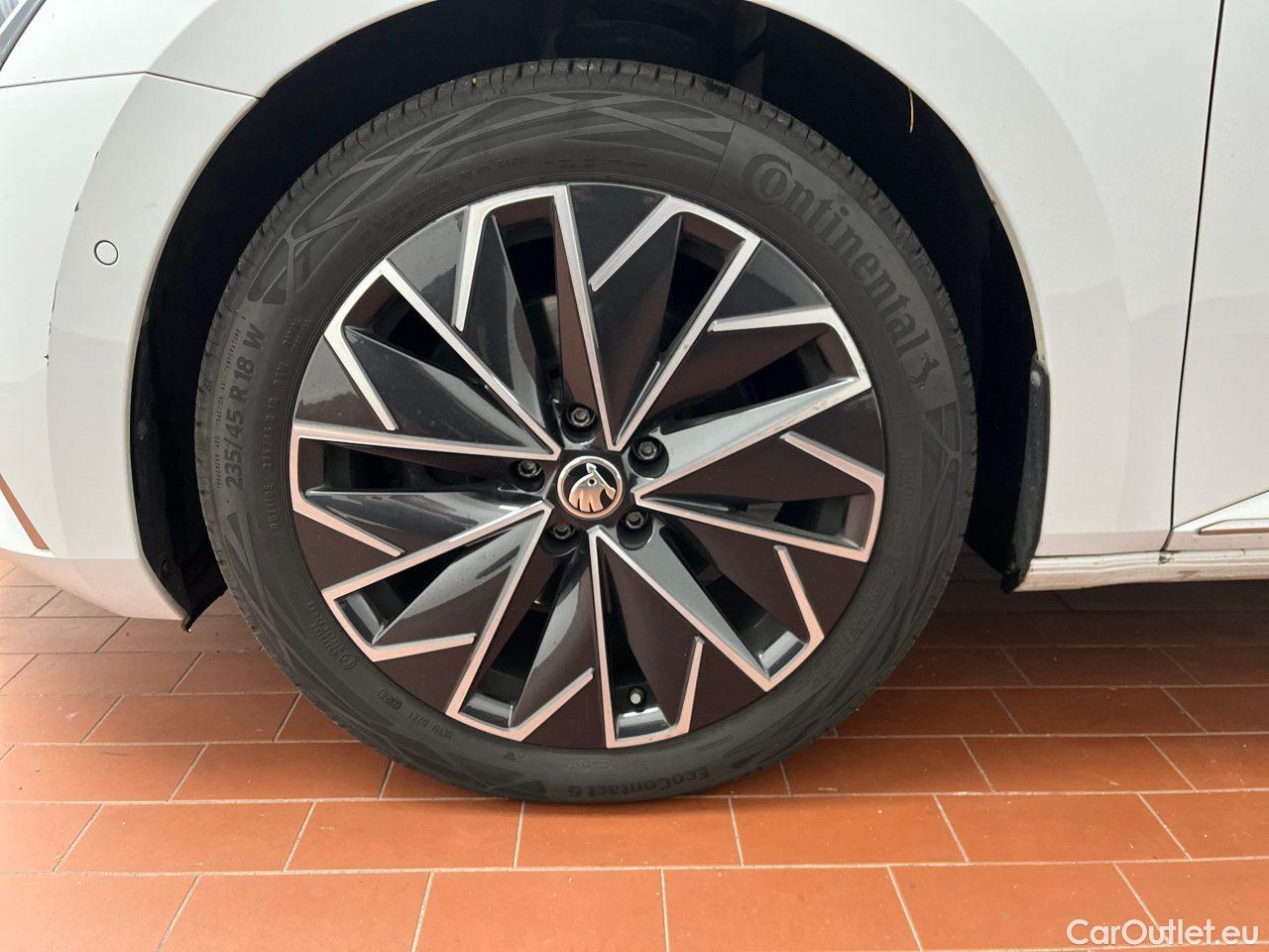 Skoda  Superb Combi 2.0 TDI 4x4 DSG L&K Automatic Diesel  112 #10