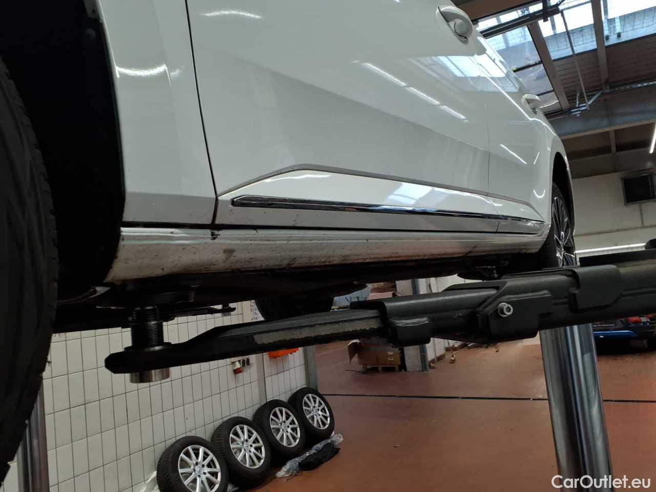 Skoda  Superb Combi 2.0 TDI 4x4 DSG L&K Automatic Diesel  112 #26