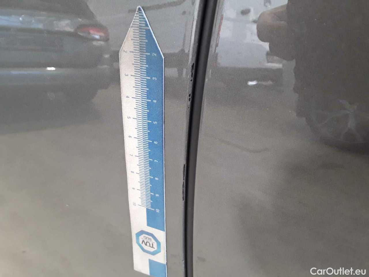 Audi  A6 Avant 40 TDI quattro S tronic sport Automatic Diesel/Electric  116 #33