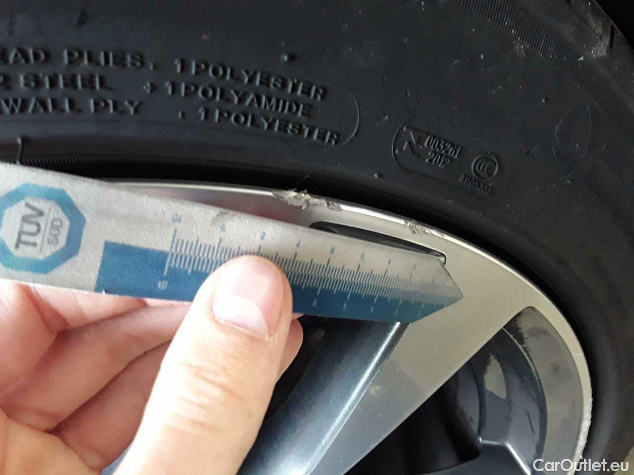 Audi  A6 Avant 40 TDI quattro S tronic Automatic Diesel/Electric  115 #30