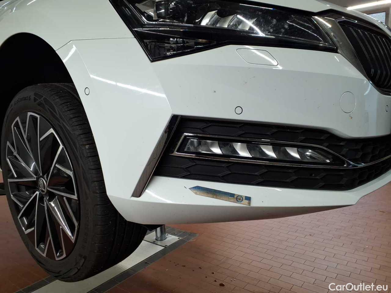 Skoda  Superb Combi 2.0 TDI 4x4 DSG L&K Automatic Diesel  112 #42