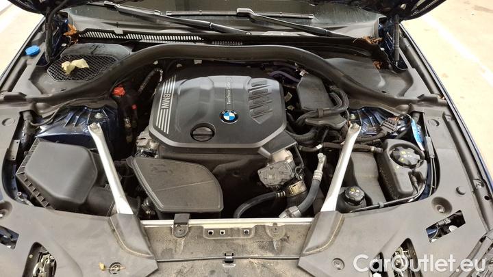 Bmw  Serie 5 520d xDrive Touring A #11