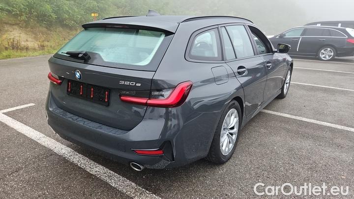 Bmw  Serie 3 320e Touring Advantage Automatic #4
