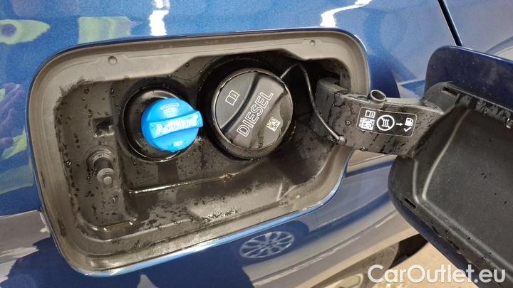 Bmw  Serie 5 520d xDrive Touring A #15