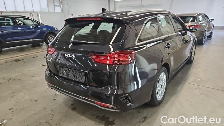 KIA  Cee'd 1.6 CRDi MHEV 100kW DCT Vision SW #4