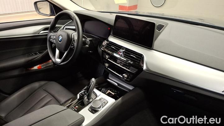 Bmw  Serie 5 520d xDrive Touring A #7