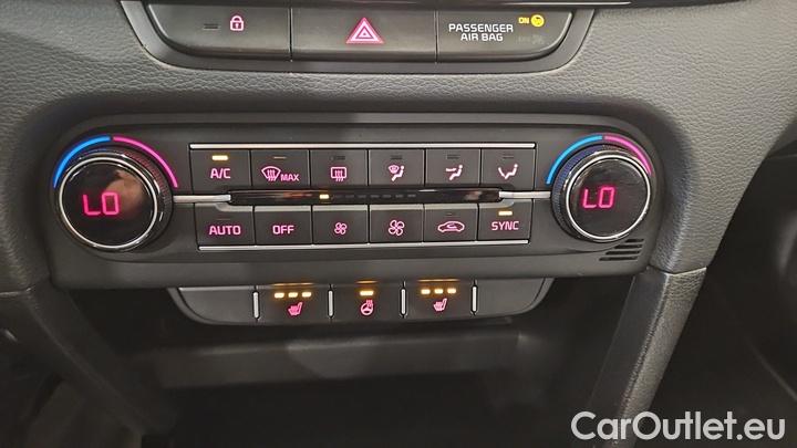 KIA  Cee'd 1.6 CRDi MHEV 100kW DCT Vision SW #14