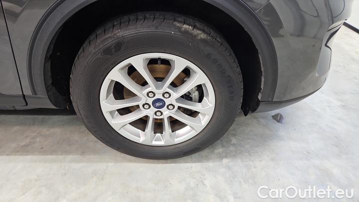 Ford  Kuga 2.5 Duratec PHEV Titanium CVT #10