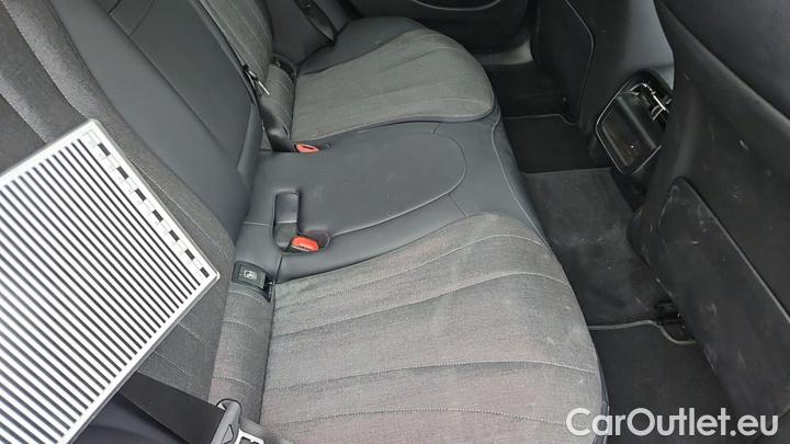 Mercedes  E-Klasse E 300 de 4MATIC T Autom. #30