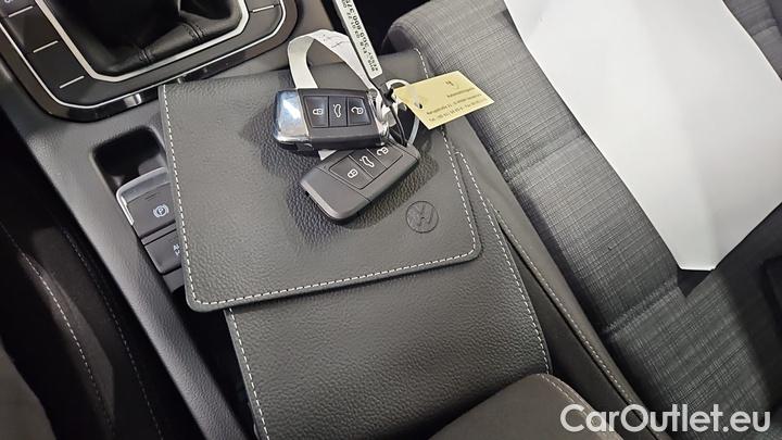 Volkswagen  Passat 2.0 TDI SCR Business Variant #12