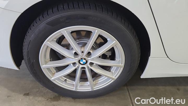 Bmw  Serie 3 318d Touring Auto #10