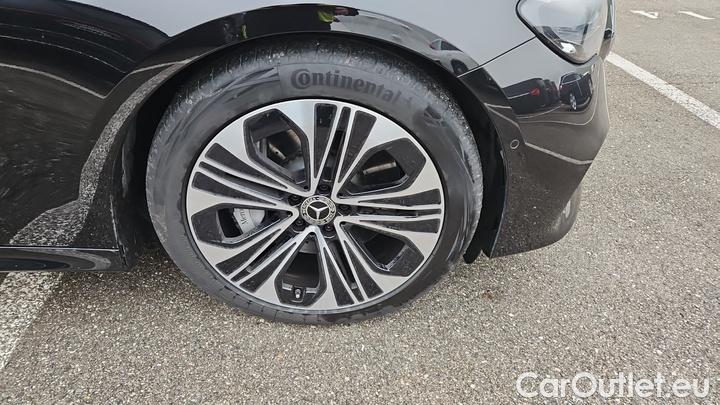 Mercedes  E-Klasse E 300 de 4MATIC T Autom. #10